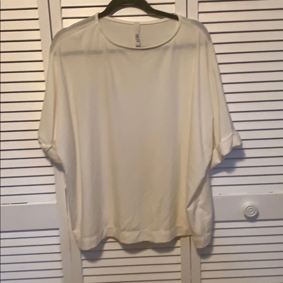 Top - Picture 1 of 1